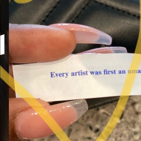 Meet your Posher, Dee - Picture 1 of 1